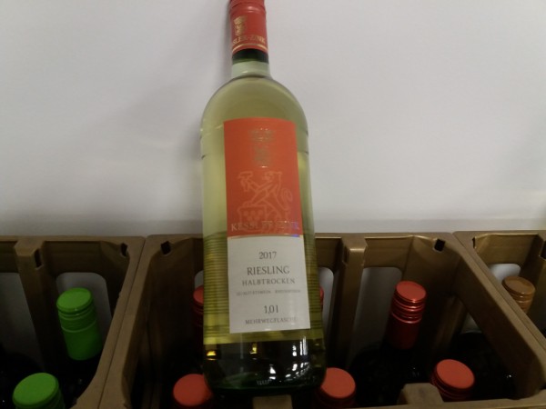 Kessler Riesling halbtrocken 1,0 Mehrweg